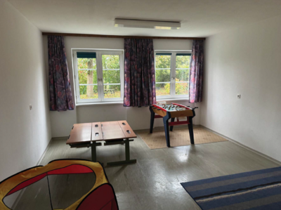 Ehemaliges Spielzimmer vor der Sanierung